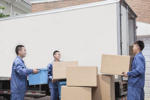 Man and van transport for a Chiswick home move near local streets
