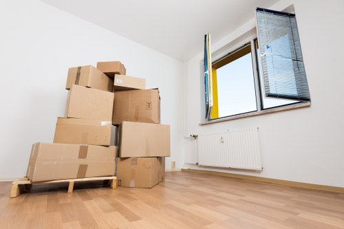 Practical storage options for household and business belongings in Chiswick